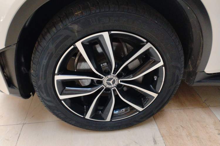 Used Mercedes-Benz GLC 2020 GLC 300 L 4MATIC Dynamic Edition Left Front Wheel Hub