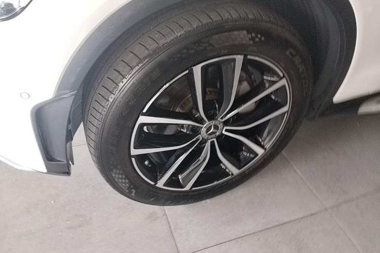 Used Mercedes-Benz GLC 2020 GLC 300 L 4MATIC Dynamic Edition Left Front Wheel Hub