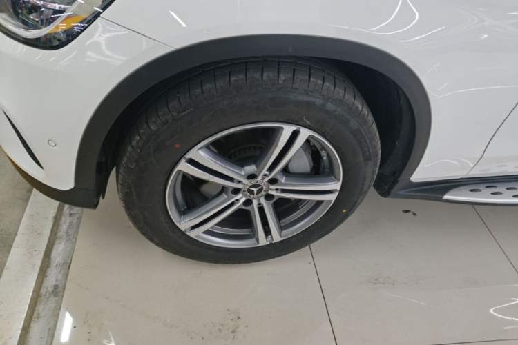 Used Mercedes-Benz GLC 2020 Facelifted GLC 260 L 4MATIC Dynamic Edition Left Front Wheel Hub