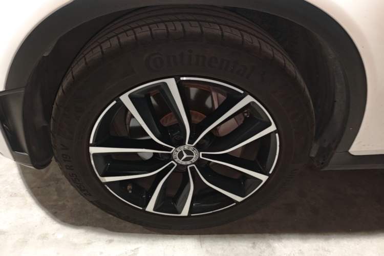 Used Mercedes-Benz GLC 2020 Facelift GLC 260 L 4MATIC Luxury Edition Left Front Wheel Hub
