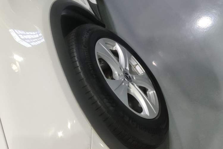 Used Mercedes-Benz GLC 2020 GLC 260 L 4MATIC Dynamic Model Left Front Wheel Hub
