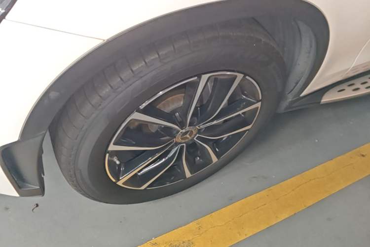 Used Mercedes-Benz GLC 2020 Facelift GLC 300 L 4MATIC Dynamic Edition Left Front Wheel Hub