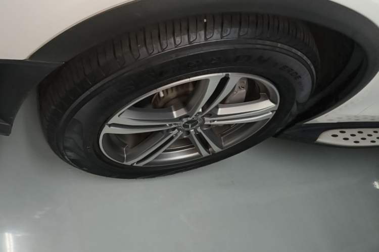 Used Mercedes-Benz GLC 2020 GLC 260 L 4MATIC Luxury Model Left Front Wheel Hub