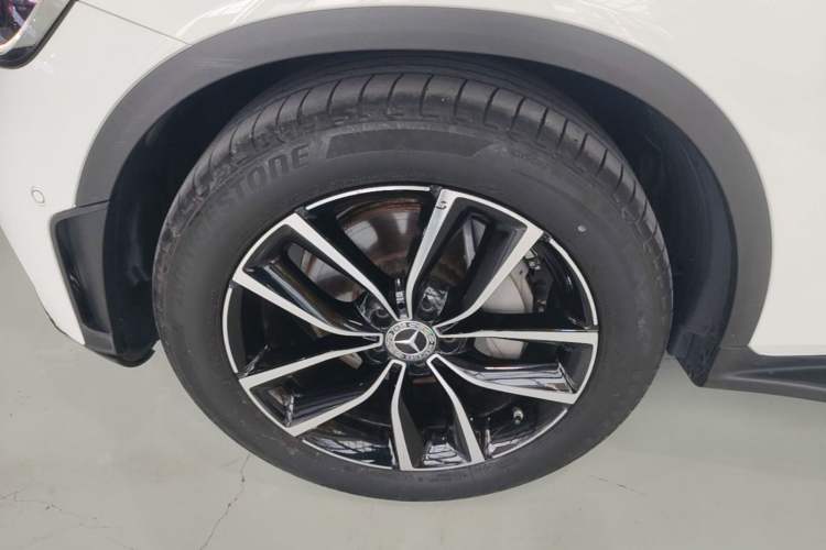 Used Mercedes-Benz GLC 2020 Facelift GLC 300 L 4MATIC Dynamic Edition Left Front Wheel Hub