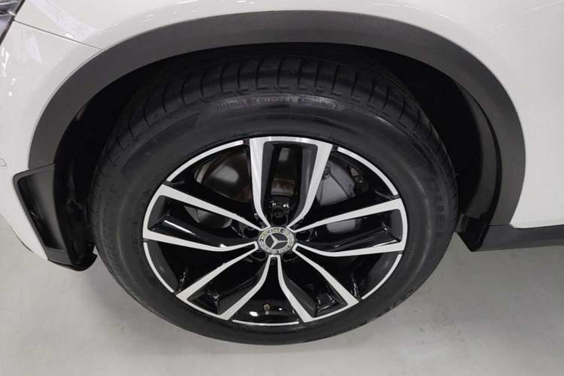 Used Mercedes-Benz GLC 2020 Facelift GLC 260 L 4MATIC Luxury Edition Left Front Wheel Hub