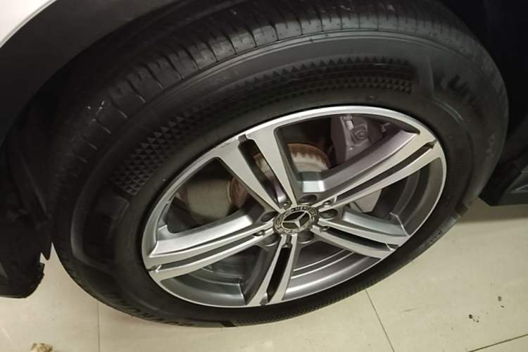 Used Mercedes-Benz GLC 2020 GLC 260 L 4MATIC Luxury Model Left Front Wheel Hub