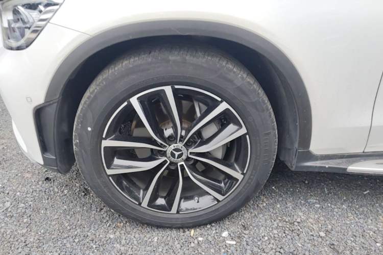 Used Mercedes-Benz GLC 2020 Facelift GLC 300 L 4MATIC Dynamic Edition Left Front Wheel Hub