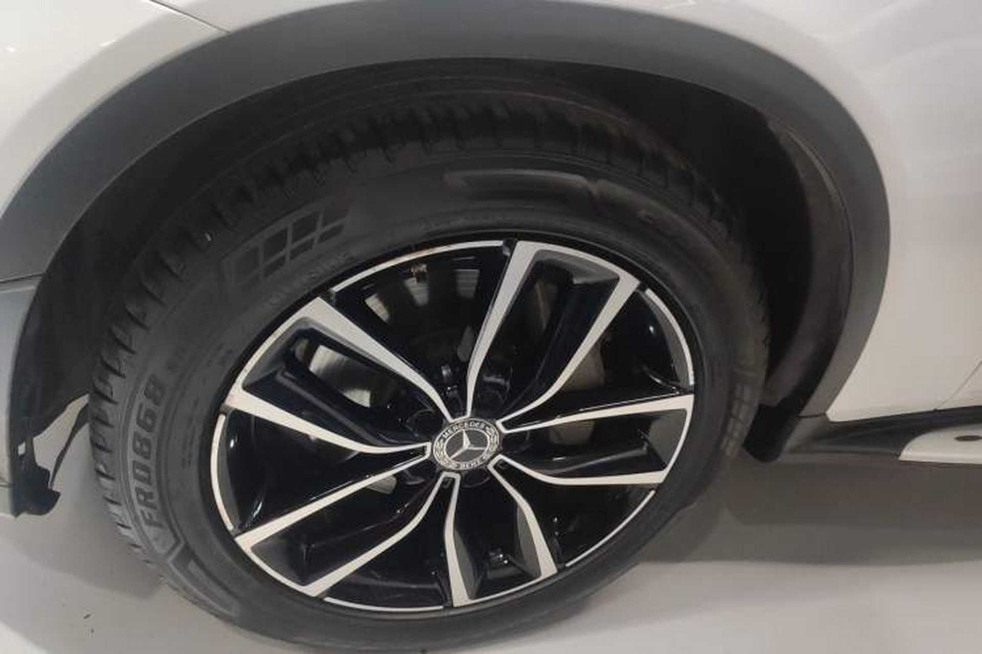 Used Mercedes-Benz GLC 2020 GLC 300 L 4MATIC Dynamic Edition Left Front Wheel Hub