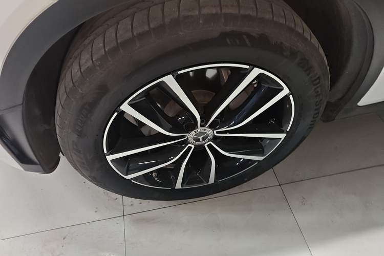 Used Mercedes-Benz GLC 2020 Facelift GLC 260 L 4MATIC Luxury Edition Left Front Wheel Hub