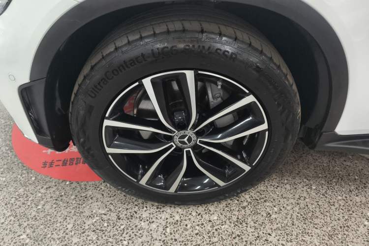 Used Mercedes-Benz GLC 2020 Facelift GLC 300 L 4MATIC Dynamic Edition Left Front Wheel Hub