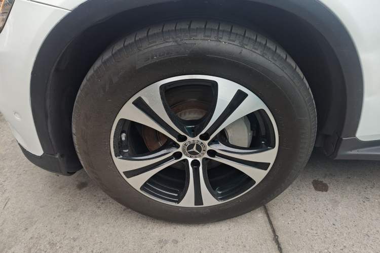 Used Mercedes-Benz GLC 2020 GLC 260 L 4MATIC Dynamic Model Left Front Wheel Hub