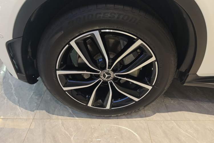 Used Mercedes-Benz GLC 2020 Facelift GLC 300 L 4MATIC Dynamic Edition Left Front Wheel Hub