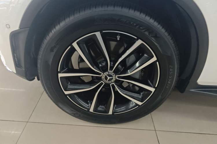 Used Mercedes-Benz GLC 2020 GLC 300 L 4MATIC Dynamic Edition Left Front Wheel Hub