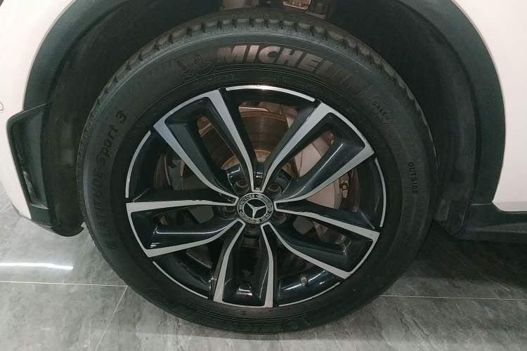 Used Mercedes-Benz GLC 2020 GLC 300 L 4MATIC Dynamic Edition Left Front Wheel Hub