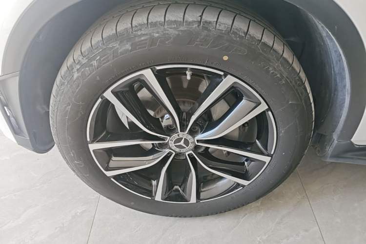 Used Mercedes-Benz GLC 2020 GLC 300 L 4MATIC Luxury Model Left Front Wheel Hub
