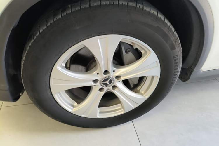 Used Mercedes-Benz GLC 2020 Facelifted GLC 260 L 4MATIC Dynamic Edition Left Front Wheel Hub