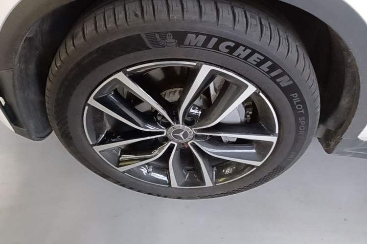 Used Mercedes-Benz GLC 2020 Facelift GLC 300 L 4MATIC Dynamic Edition Left Front Wheel Hub