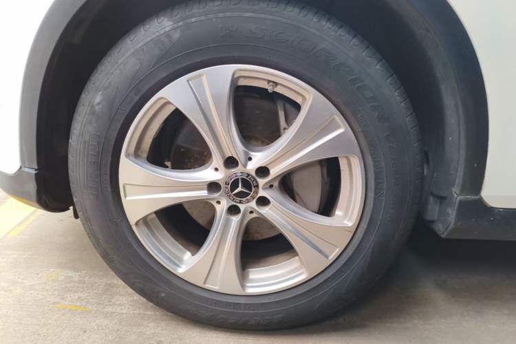 Used Mercedes-Benz GLC 2020 GLC 260 L 4MATIC Dynamic Model Left Front Wheel Hub