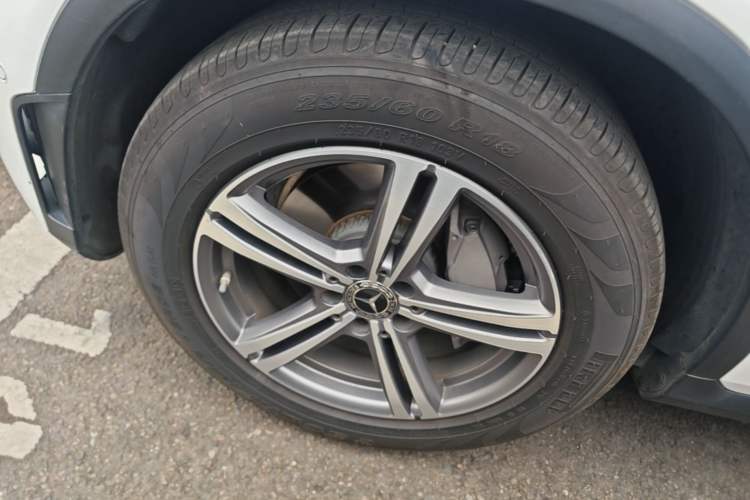 Used Mercedes-Benz GLC 2020 GLC 260 L 4MATIC Luxury Model Left Front Wheel Hub