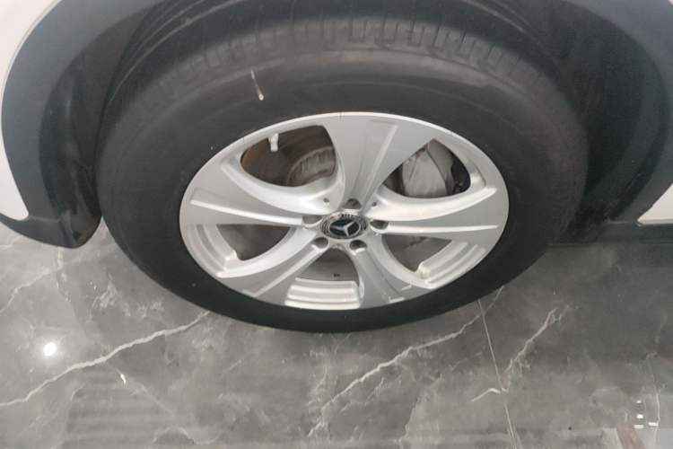 Used Mercedes-Benz GLC 2020 Facelifted GLC 260 L 4MATIC Dynamic Edition Left Front Wheel Hub