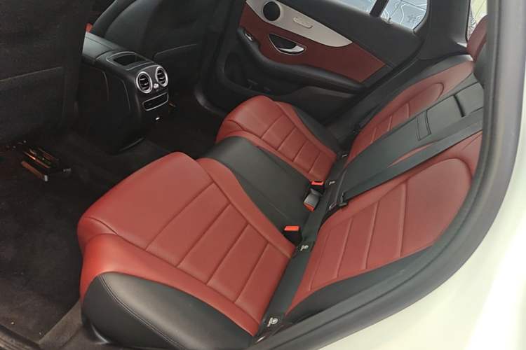 Used Mercedes-Benz GLC 2020 Facelifted GLC 260 L 4MATIC Dynamic Edition Left Rear Seat