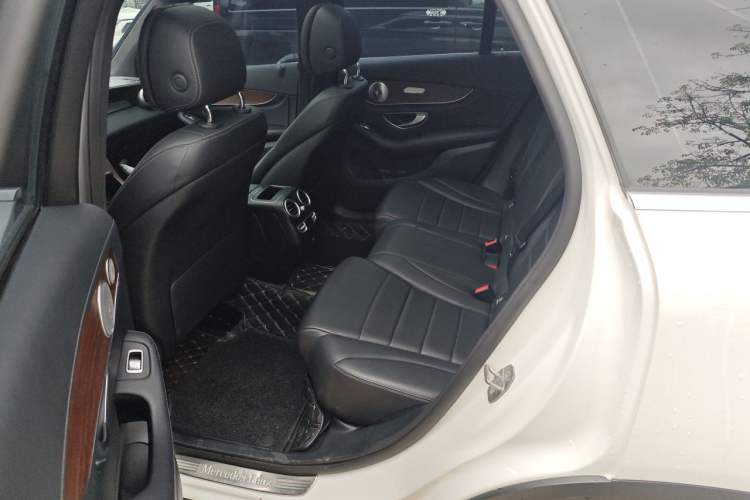 Used Mercedes-Benz GLC 2020 GLC 300 L 4MATIC Luxury Model Left Rear Seat