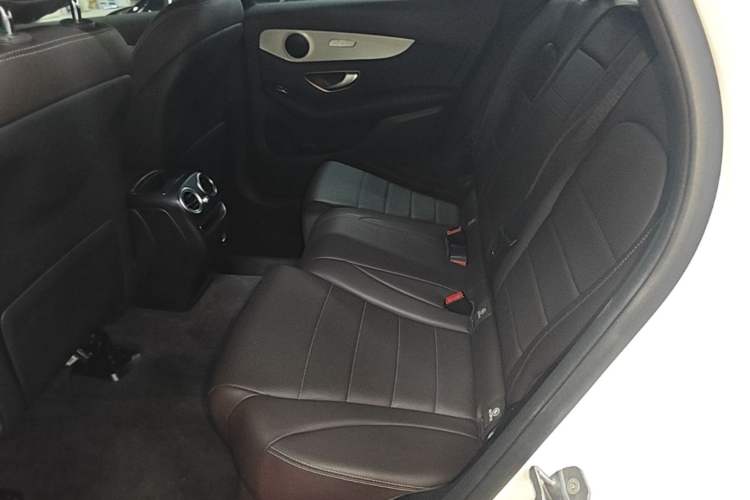 Used Mercedes-Benz GLC 2020 GLC 260 L 4MATIC Dynamic Model Left Rear Seat