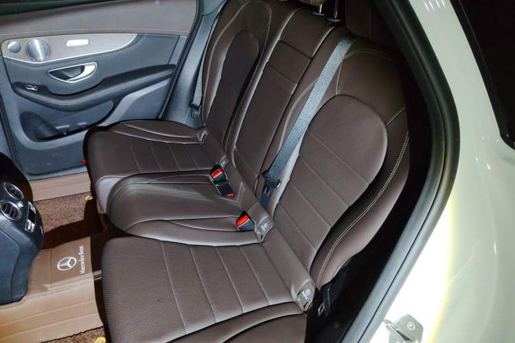 Used Mercedes-Benz GLC 2020 Facelift GLC 300 L 4MATIC Dynamic Edition Left Rear Seat