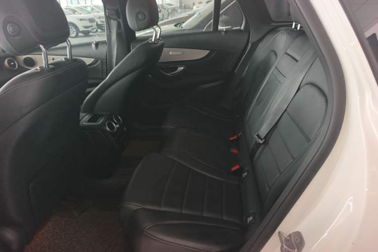 Used Mercedes-Benz GLC 2020 GLC 260 L 4MATIC Dynamic Model Left Rear Seat