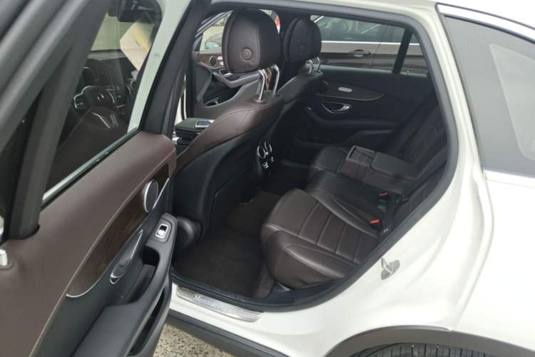 Used Mercedes-Benz GLC 2020 Facelift GLC 260 L 4MATIC Luxury Edition Left Rear Seat
