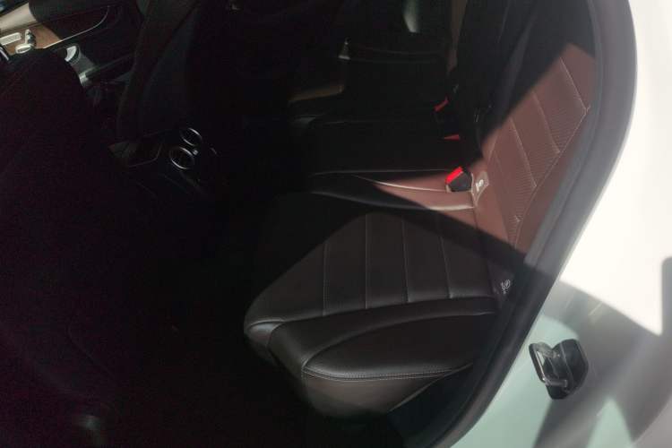 Used Mercedes-Benz GLC 2020 GLC 300 L 4MATIC Dynamic Edition Left Rear Seat