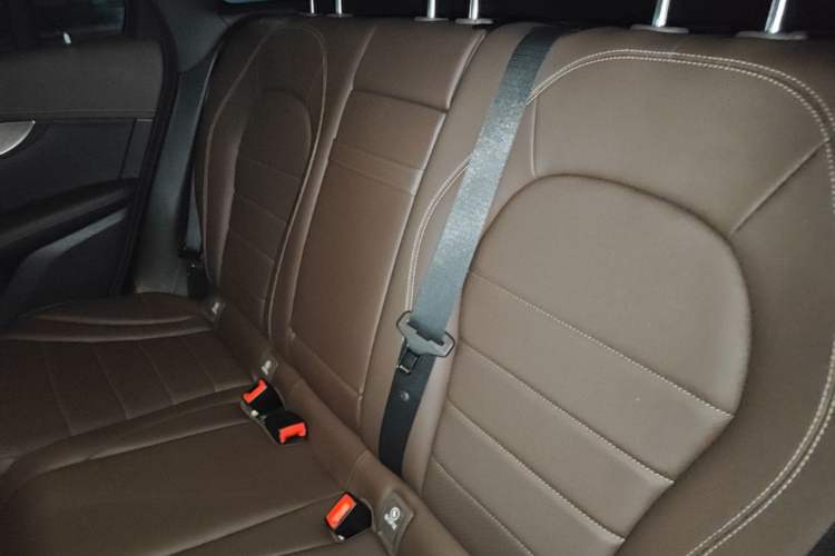 Used Mercedes-Benz GLC 2020 Facelift GLC 260 L 4MATIC Luxury Edition Left Rear Seat