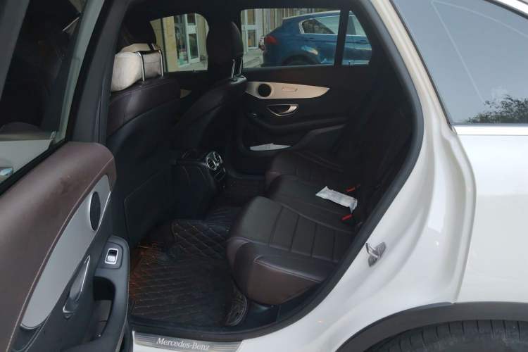 Used Mercedes-Benz GLC 2020 Facelifted GLC 260 L 4MATIC Dynamic Edition Left Rear Seat