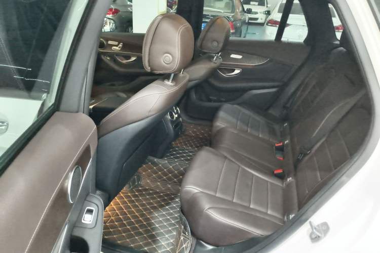 Used Mercedes-Benz GLC 2020 Facelift GLC 260 L 4MATIC Luxury Edition Left Rear Seat