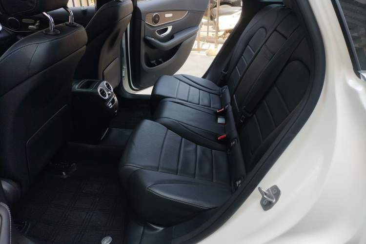 Used Mercedes-Benz GLC 2020 Facelift GLC 300 L 4MATIC Dynamic Edition Left Rear Seat