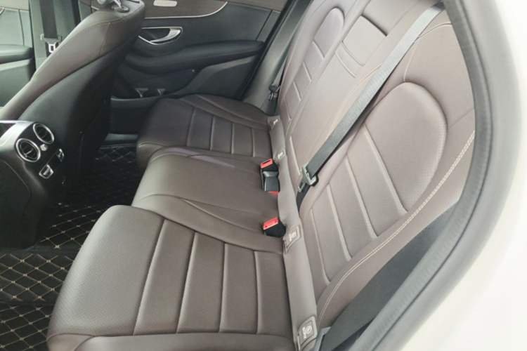 Used Mercedes-Benz GLC 2020 Facelifted GLC 300 L 4MATIC Luxury Edition Left Rear Seat