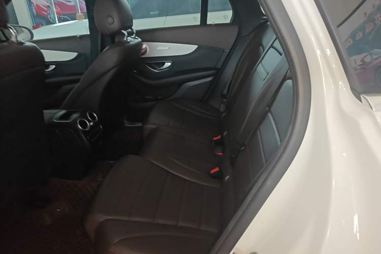 Used Mercedes-Benz GLC 2020 GLC 260 L 4MATIC Dynamic Model Left Rear Seat
