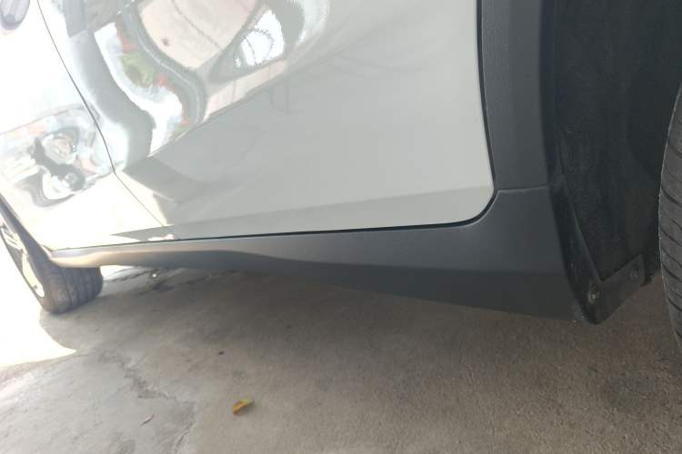 Used Mercedes-Benz GLC 2020 Facelifted GLC 260 L 4MATIC Dynamic Edition Left Side Sill