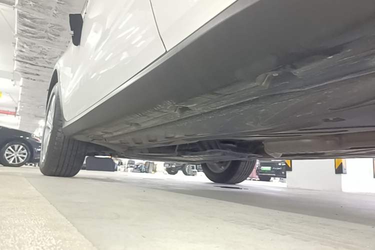 Used Mercedes-Benz GLC 2020 GLC 260 L 4MATIC Dynamic Model Left Side Sill
