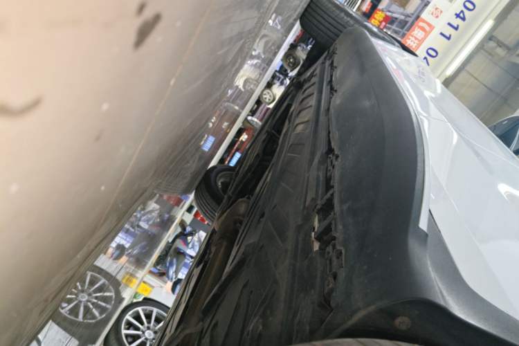 Used Mercedes-Benz GLC 2020 Facelifted GLC 260 L 4MATIC Dynamic Edition Left Side Sill
