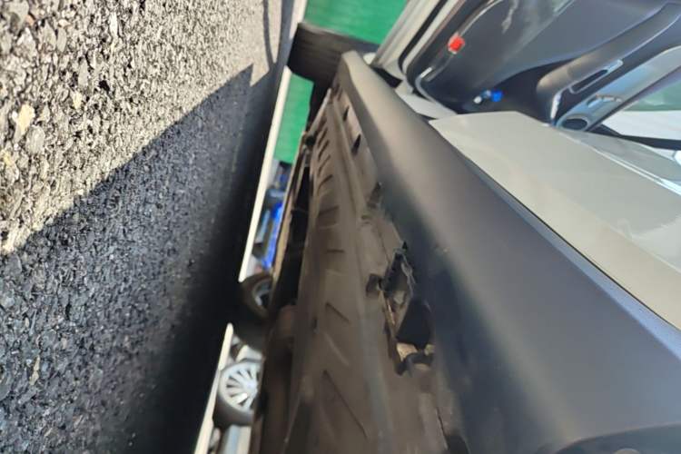 Used Mercedes-Benz GLC 2020 Facelifted GLC 260 L 4MATIC Dynamic Edition Left Side Sill