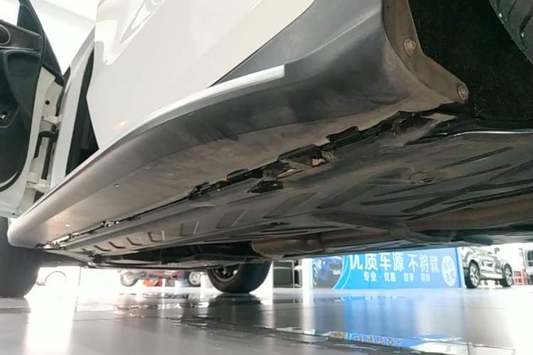 Used Mercedes-Benz GLC 2020 GLC 300 L 4MATIC Dynamic Edition Left Side Sill