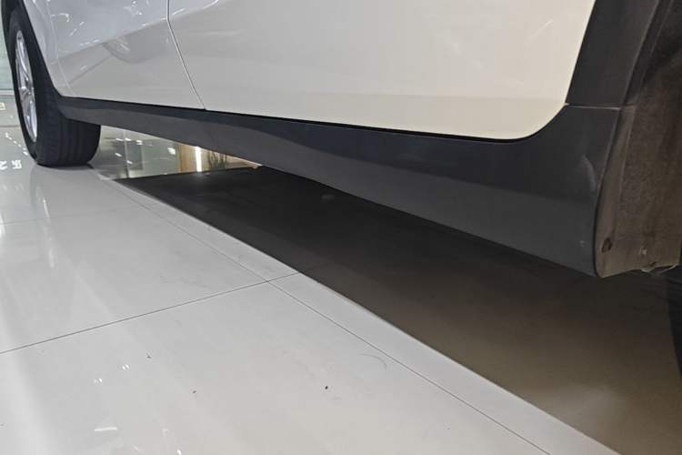 Used Mercedes-Benz GLC 2020 GLC 260 L 4MATIC Dynamic Model Left Side Sill