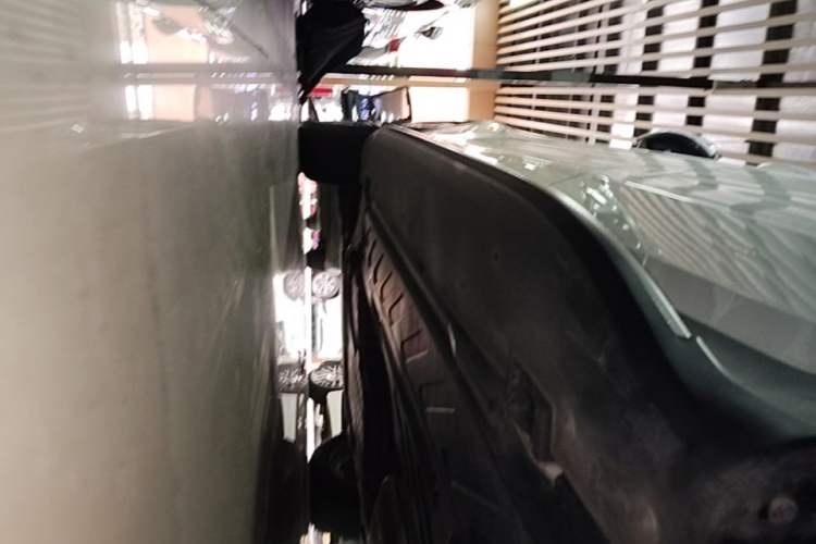 Used Mercedes-Benz GLC 2020 GLC 260 L 4MATIC Luxury Model Left Side Sill