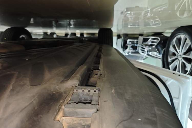 Used Mercedes-Benz GLC 2020 GLC 260 L 4MATIC Dynamic Model Left Side Sill