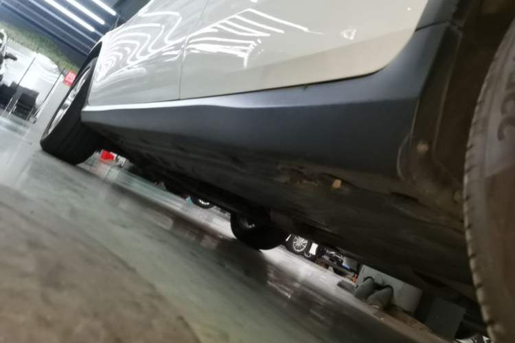 Used Mercedes-Benz GLC 2020 Facelifted GLC 260 L 4MATIC Dynamic Edition Left Side Sill