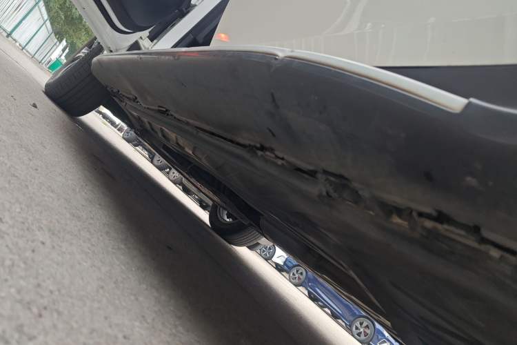 Used Mercedes-Benz GLC 2020 GLC 260 L 4MATIC Dynamic Model Left Side Sill