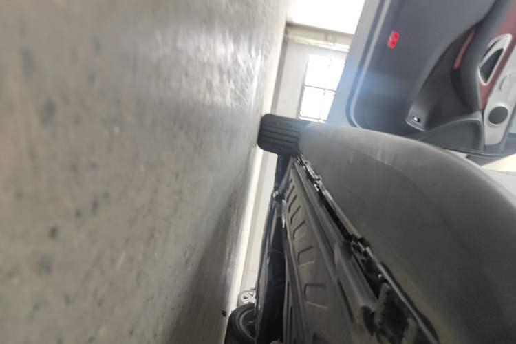 Used Mercedes-Benz GLC 2020 GLC 300 L 4MATIC Dynamic Edition Left Side Sill