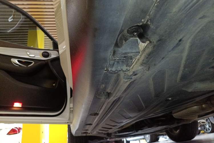 Used Mercedes-Benz GLC 2020 GLC 260 L 4MATIC Dynamic Model Left Side Sill