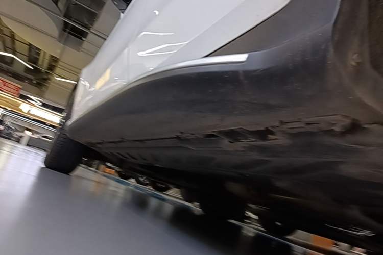 Used Mercedes-Benz GLC 2020 Facelift GLC 300 L 4MATIC Dynamic Edition Left Side Sill